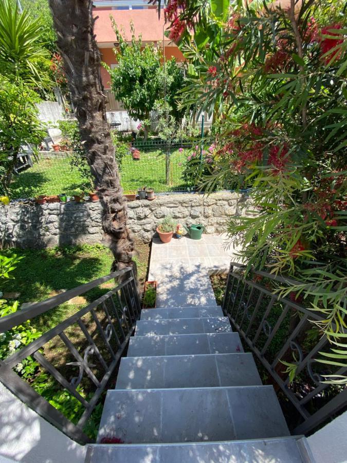 Sunny Bay Apartments Kotor Exterior foto
